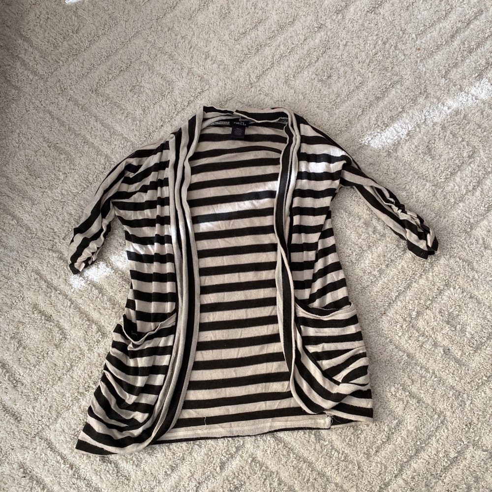 Black & tan light sweater euc size small